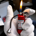Encendedor de gas butano tipo Extintor con linterna